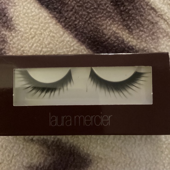 Lashes - Picture 8 of 8